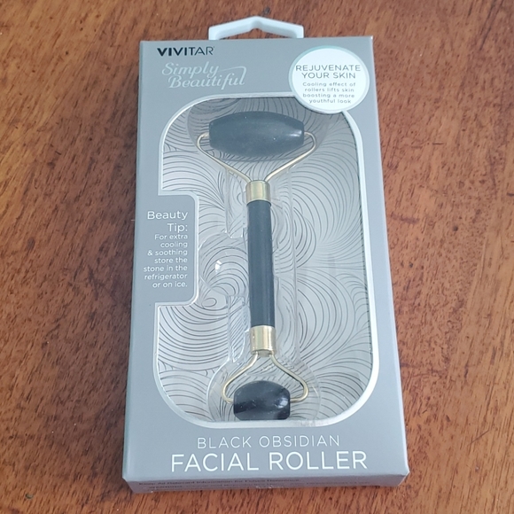 VIVITAR Other - Black Obsidian Facial Roller